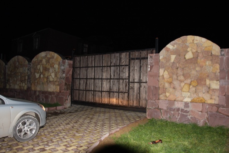 Дом из дагестанского камня — Ворота/забор